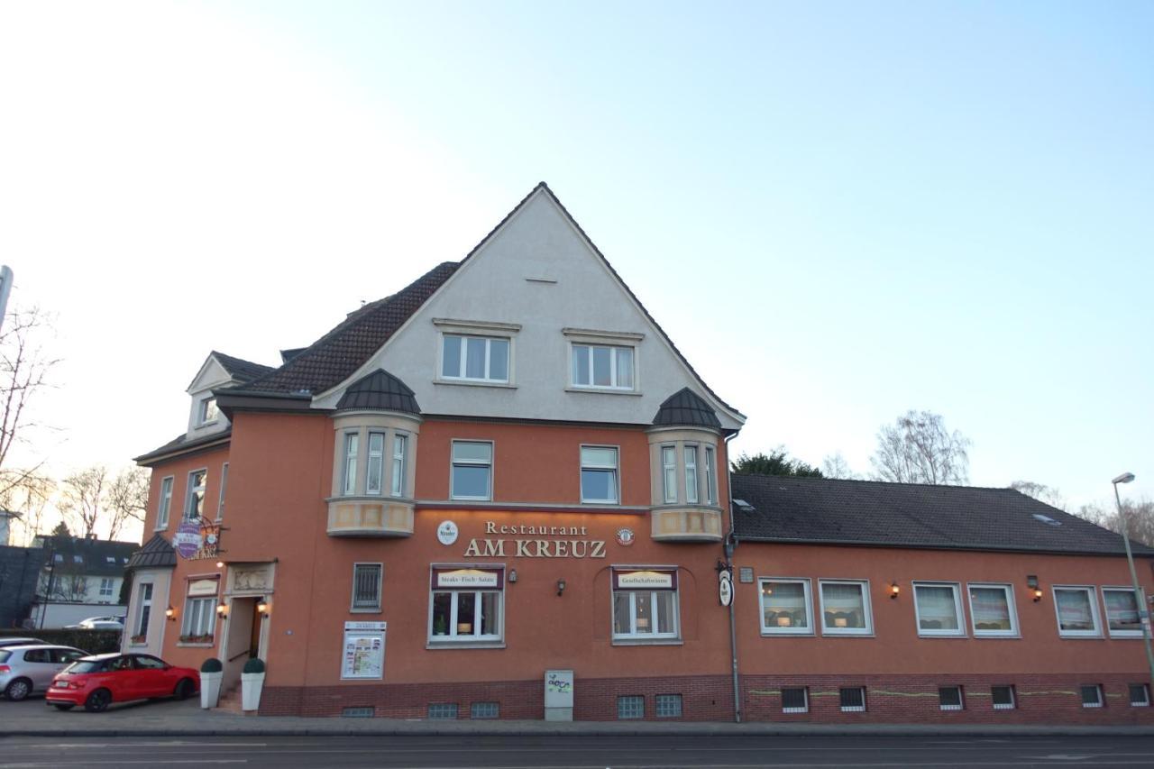 Gasthof & Restaurant "Am Kreuz" Essen Bagian luar foto